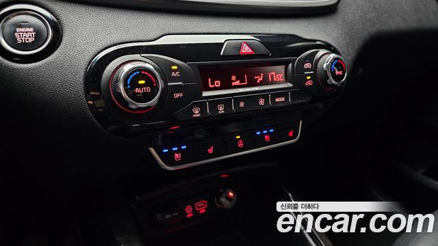 Kia Sorento 2015 — photo 16
