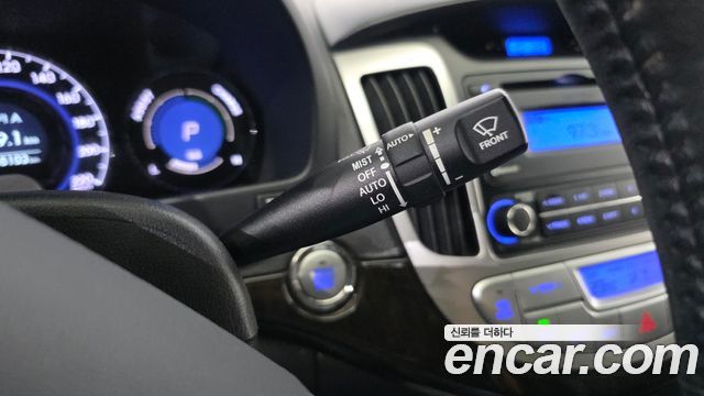Hyundai AVANTE 2010 — photo 16