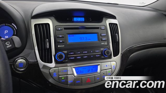 Hyundai AVANTE 2010 — photo 17