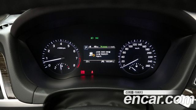 Genesis G80 2018 — photo 11