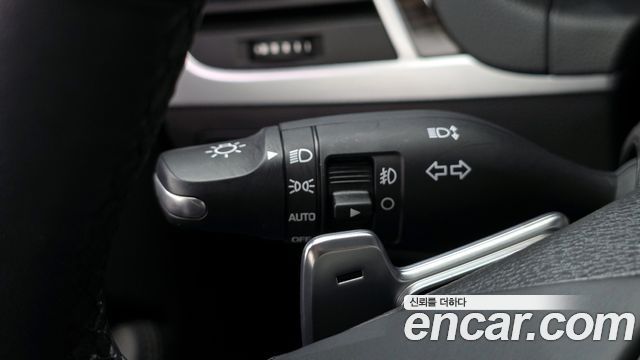 Genesis G80 2018 — photo 21
