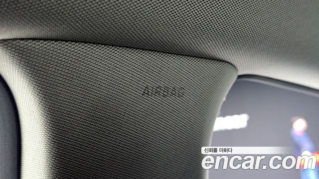 Genesis G80 2018 — photo 31