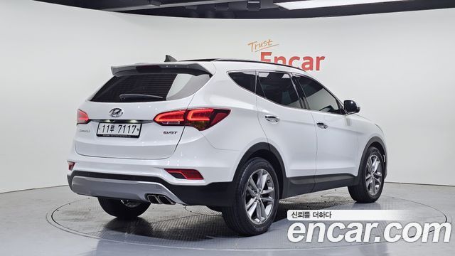 Hyundai Santafe 2016 — photo 2