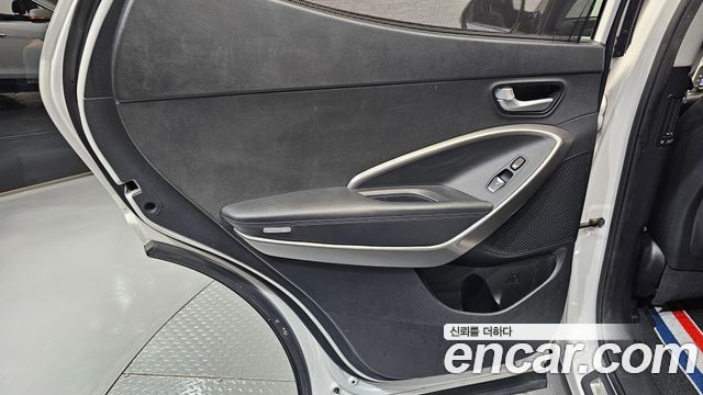 Hyundai Santafe 2016 — photo 15