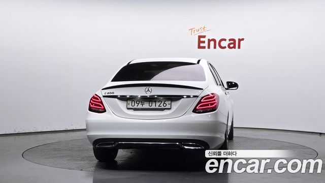 Mercedes-Benz C-Class 2017 — photo 4