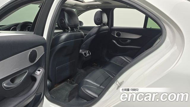 Mercedes-Benz C-Class 2017 — photo 11