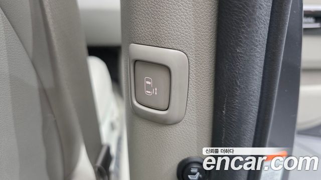 Kia Canival 2016 — photo 15