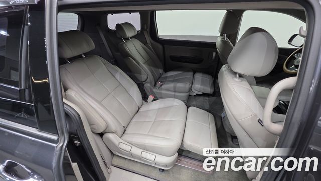 Kia Canival 2016 — photo 18