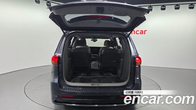 Kia Canival 2016 — photo 19