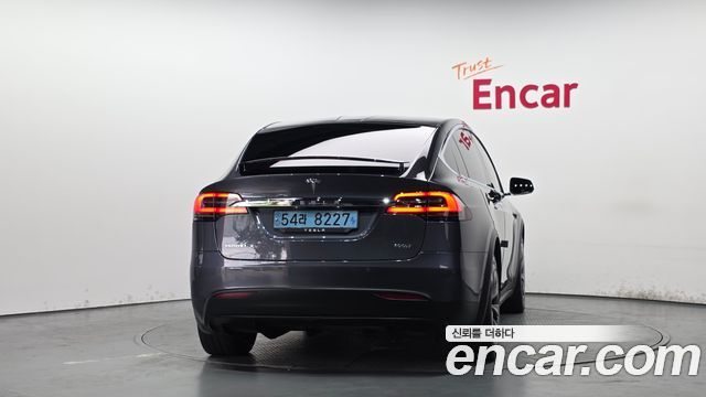 Tesla Model X 2019 — photo 4