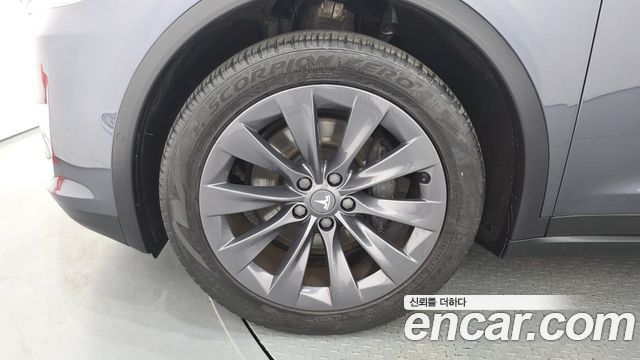 Tesla Model X 2019 — photo 5