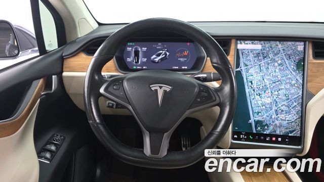 Tesla Model X 2019 — photo 20