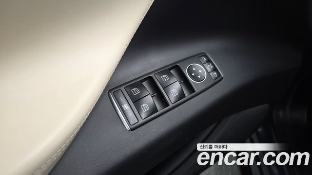 Tesla Model X 2019 — photo 29