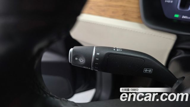 Tesla Model X 2019 — photo 30