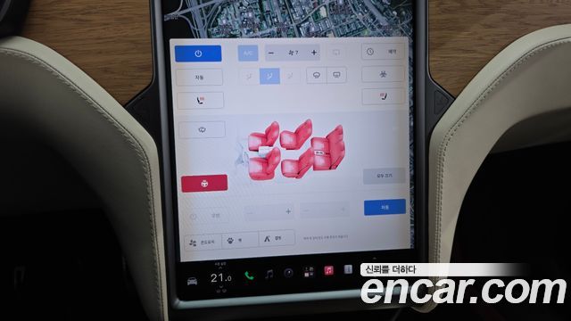 Tesla Model X 2019 — photo 35