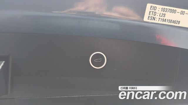 Tesla Model X 2019 — photo 37