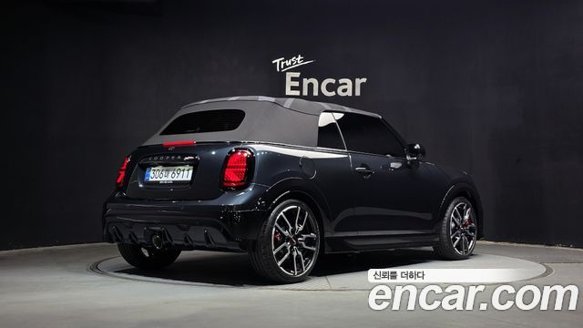 Mini Cooper Convertible 2026 — photo 2