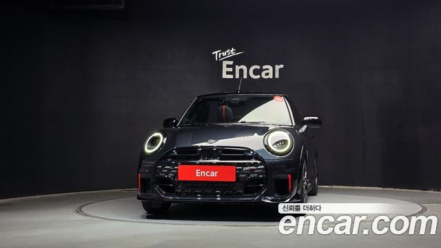 Mini Cooper Convertible 2026 — photo 3