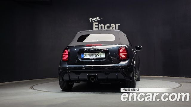 Mini Cooper Convertible 2026 — photo 4