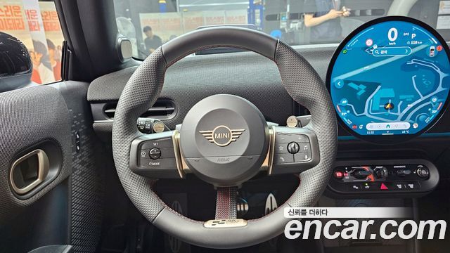 Mini Cooper Convertible 2026 — photo 19