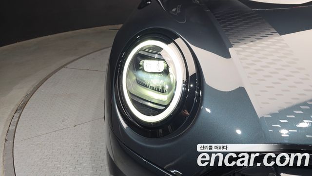 Mini Cooper Convertible 2026 — photo 8