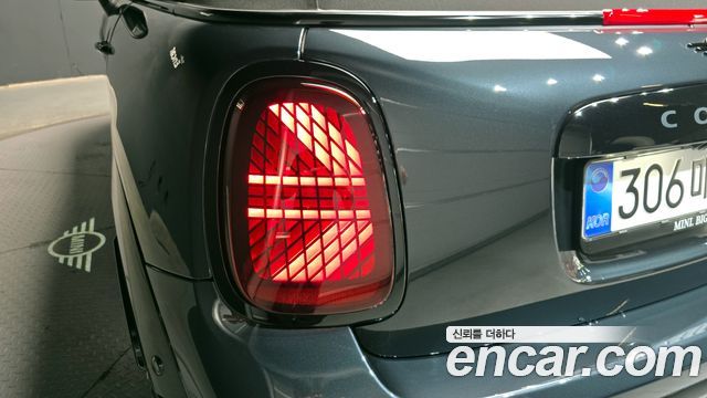 Mini Cooper Convertible 2026 — photo 9