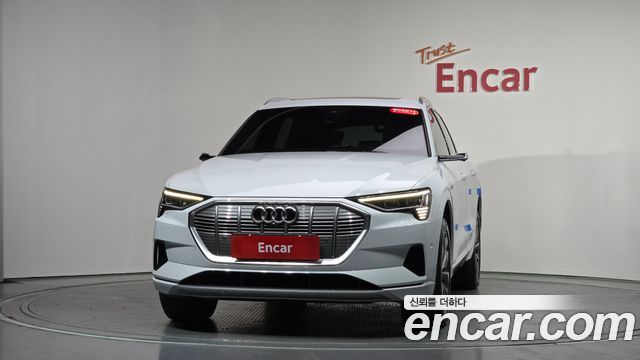 Audi e-tron 2022 — photo 3