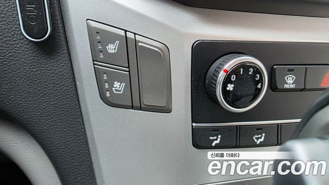 Hyundai Starex 2020 — photo 17