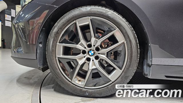BMW 5-Series 2025 — photo 5