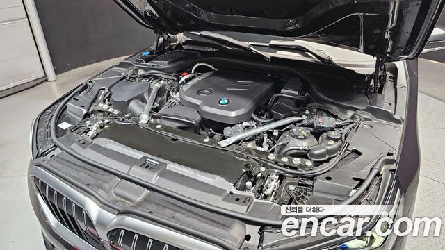 BMW 5-Series 2025 — photo 6
