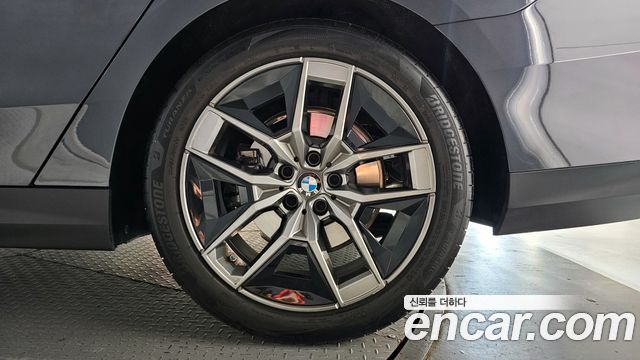 BMW 5-Series 2025 — photo 7