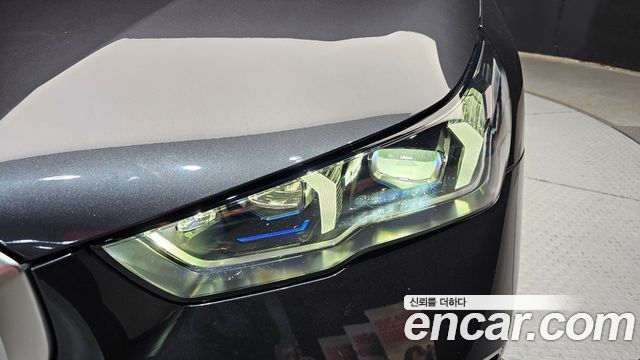 BMW 5-Series 2025 — photo 8
