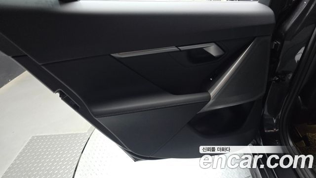 BMW 5-Series 2025 — photo 15