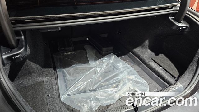 BMW 5-Series 2025 — photo 29