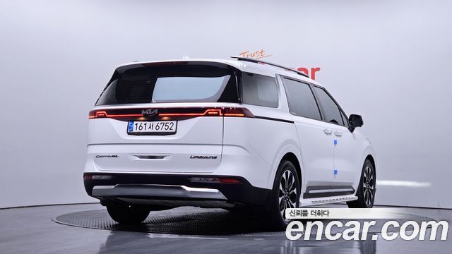 Kia Canival 2021 — photo 2