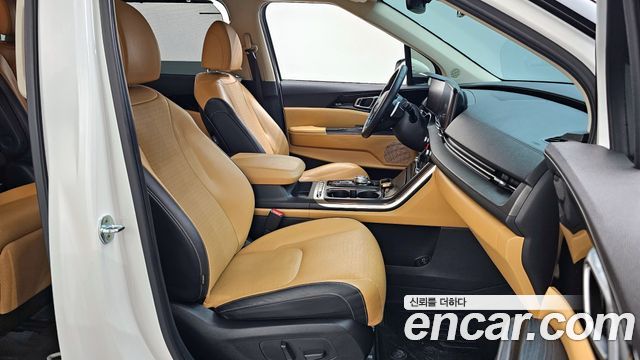Kia Canival 2021 — photo 11