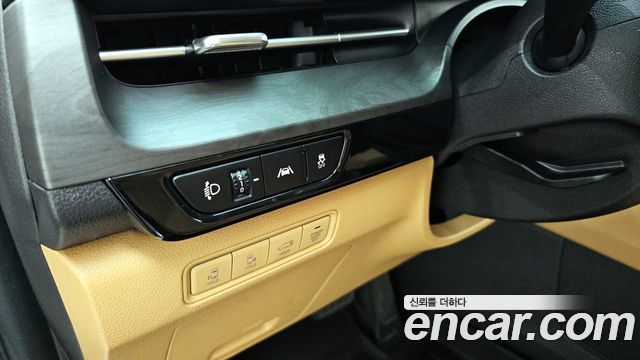 Kia Canival 2021 — photo 16