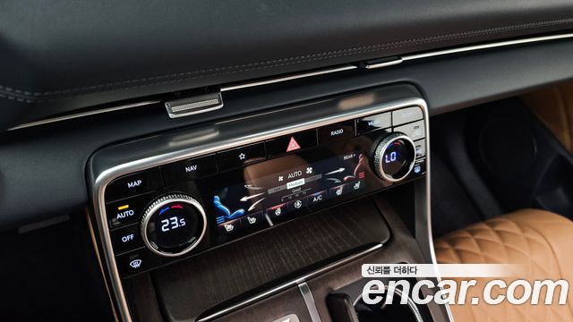Genesis GV80 2023 — photo 12