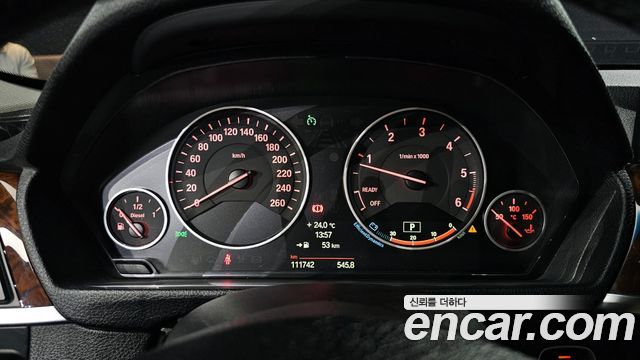 BMW 3-Series 2013 — photo 8