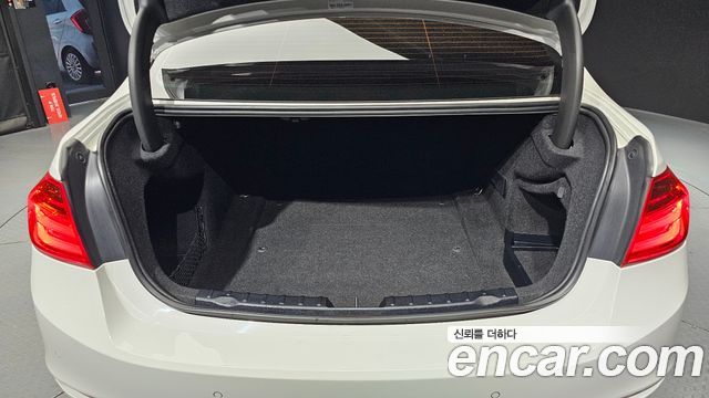 BMW 3-Series 2013 — photo 17