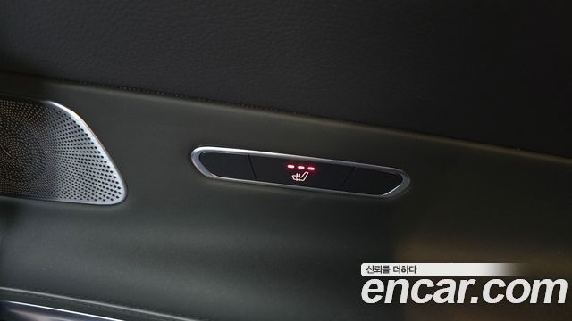 Mercedes-Benz S-Class 2019 — photo 18