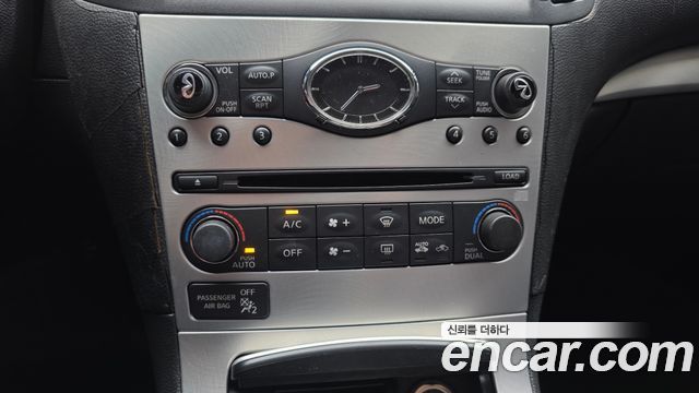 Infiniti G 2009 — photo 18