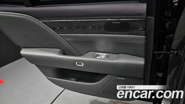 Genesis G90 2022 — photo 15