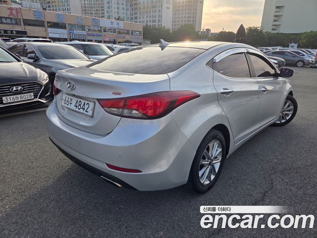 Hyundai AVANTE 2015 — photo 4