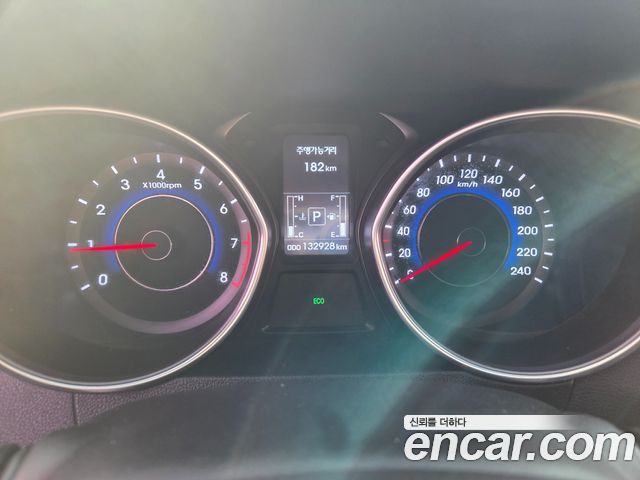 Hyundai AVANTE 2015 — photo 9