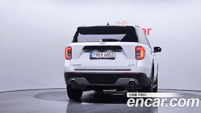 Ford Explorer 2022 — photo 4