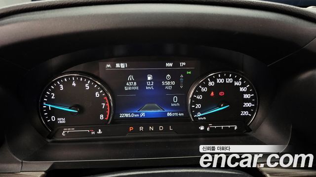 Ford Explorer 2022 — photo 11