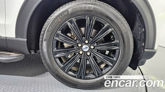 Ford Explorer 2022 — photo 7
