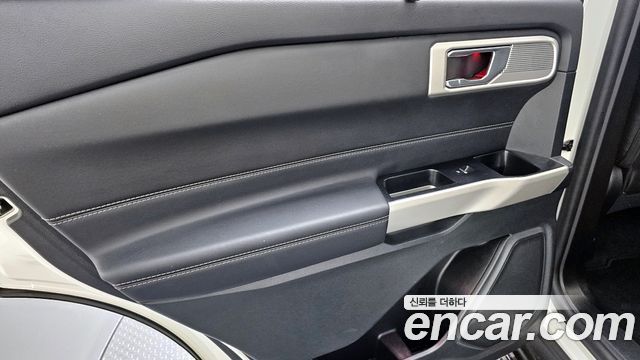 Ford Explorer 2022 — photo 15