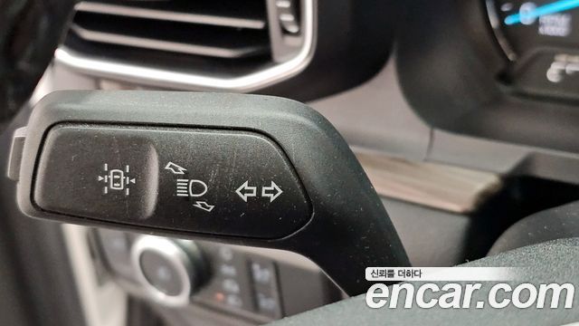 Ford Explorer 2022 — photo 28
